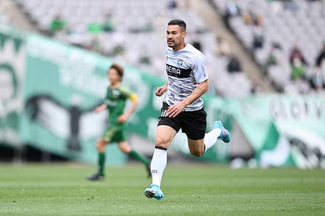 中超-绍尔头球制胜 三镇1-0铜梁龙再抢三分夺2连胜